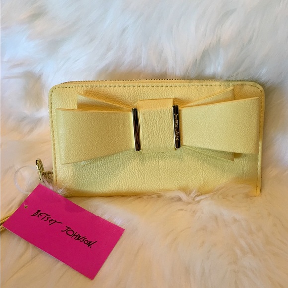 Betsey Johnson Handbags - Betsey Johnson NWT Yellow Bow Wallet